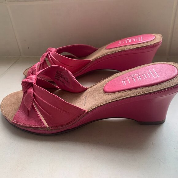 Pink Nickels Soft Step-In Open Sandal With Bow and Wedge Heel Size 6.5 - Picture 3 of 6